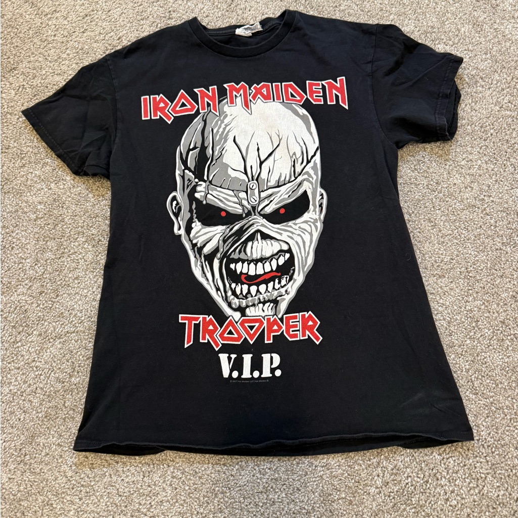 Iron Maiden Trooper Vip Trooper Band Tshirt Medium